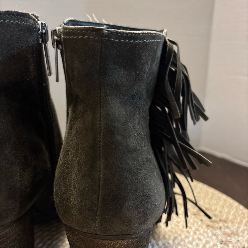 Vince Camuto Hayzee Suede Fringe Women's Ankle Bootie Olive 9.5WM - Picture 7 of 13
